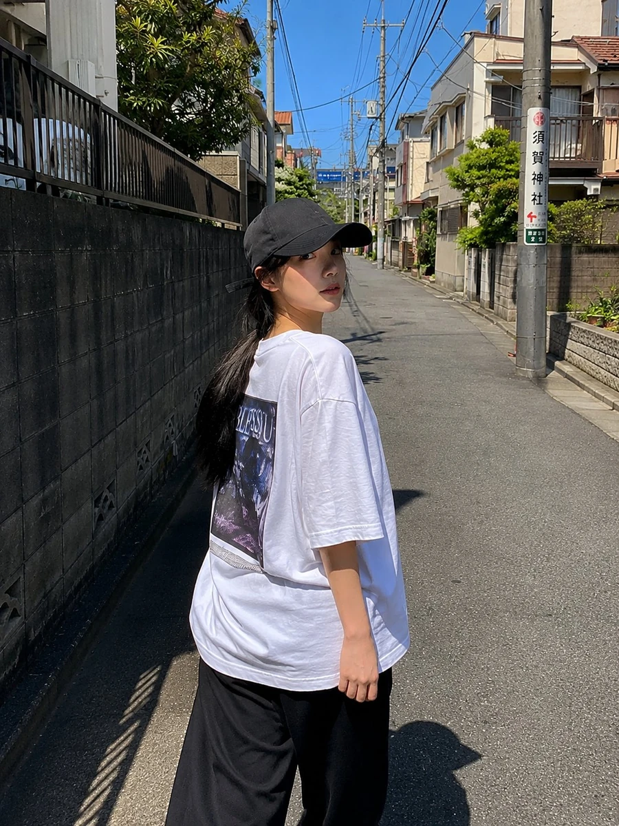 Ultra-beautiful young Japanese woman with flawless porcelain skin, natura...