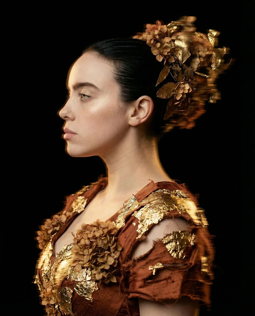 vibe_title_en": "Kinetic Gold Sculpture",
